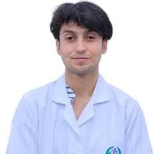 Portrait of Dr. Shivam Dua, Dentist, Implantologist in delhi