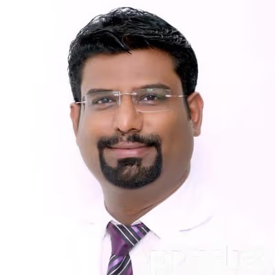 Portrait of Dr. Sumit, Spine Surgeon, Joint Replacement Surgeon, Orthopedic in delhi
